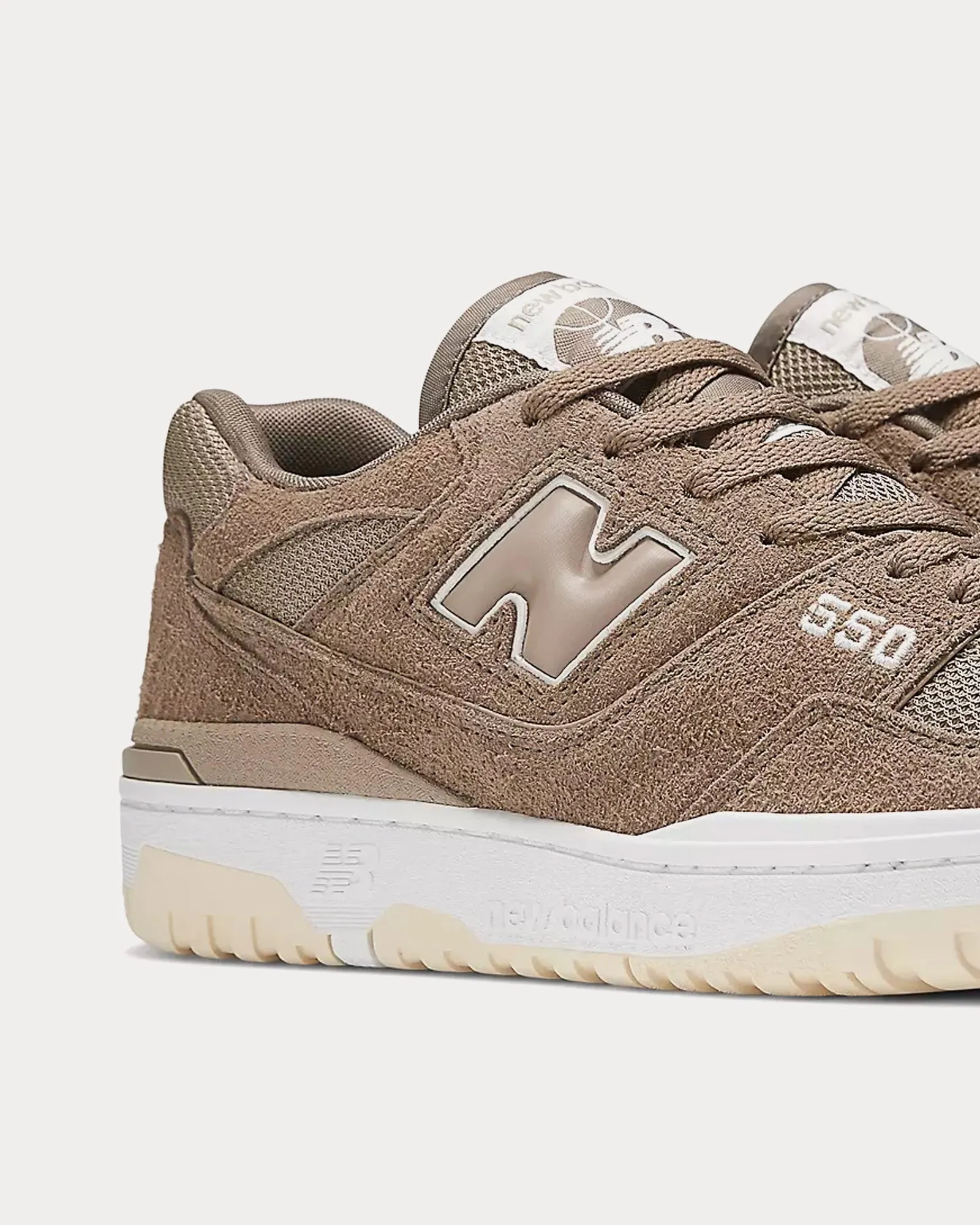 550 Mushroom / Sea Salt / Macadamia Nut Low Top Sneakers Men's New Balance 610