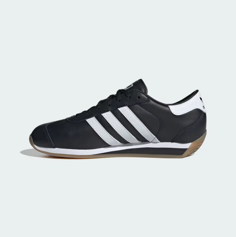 Adidas Country II - Core Black / Cloud White / Carbon Adidas Court Shoes
