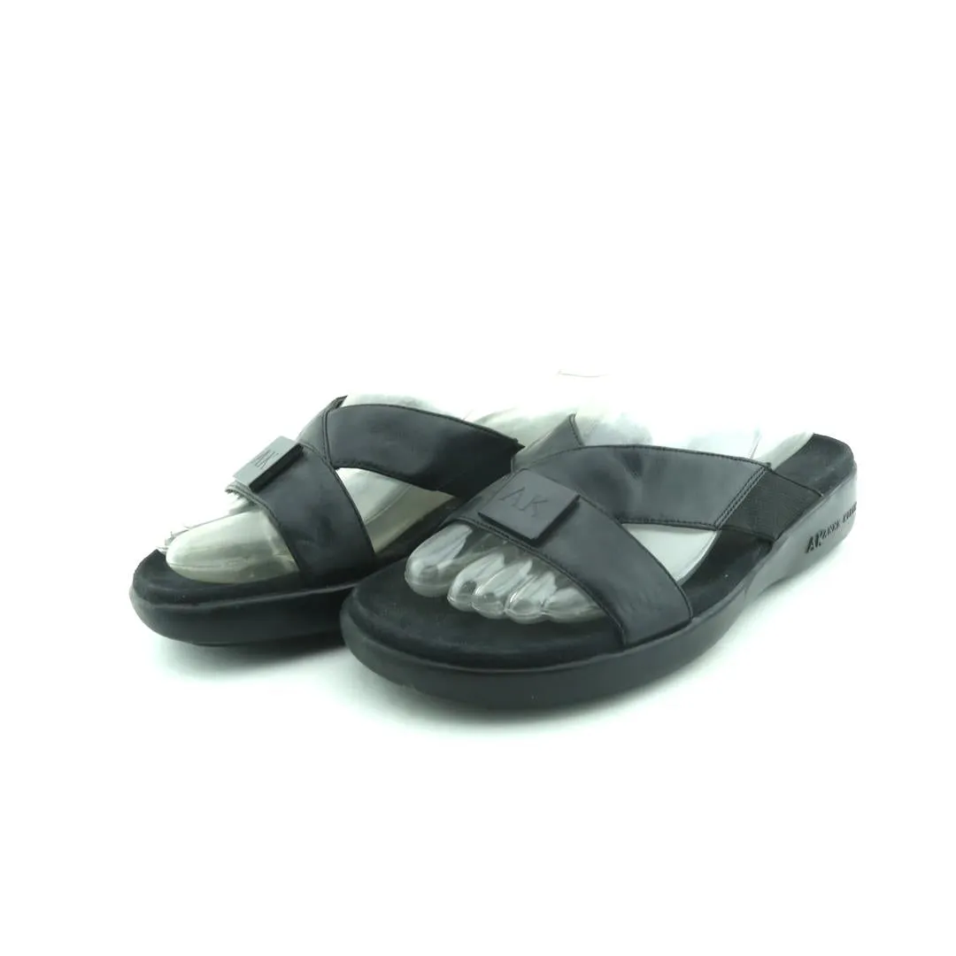 ANNE KLEIN . Shower Slip On Slides