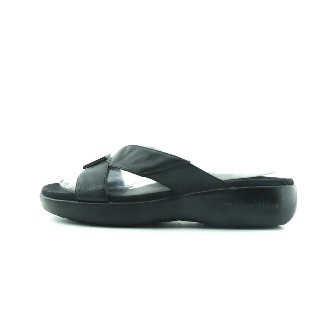 Target Reindeer Slippers ANNE KLEIN .