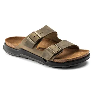 'Birkenstock' Men's Arizona Rugged Oiled Leather Sandal - Faded Khaki Designer Flat Sandals