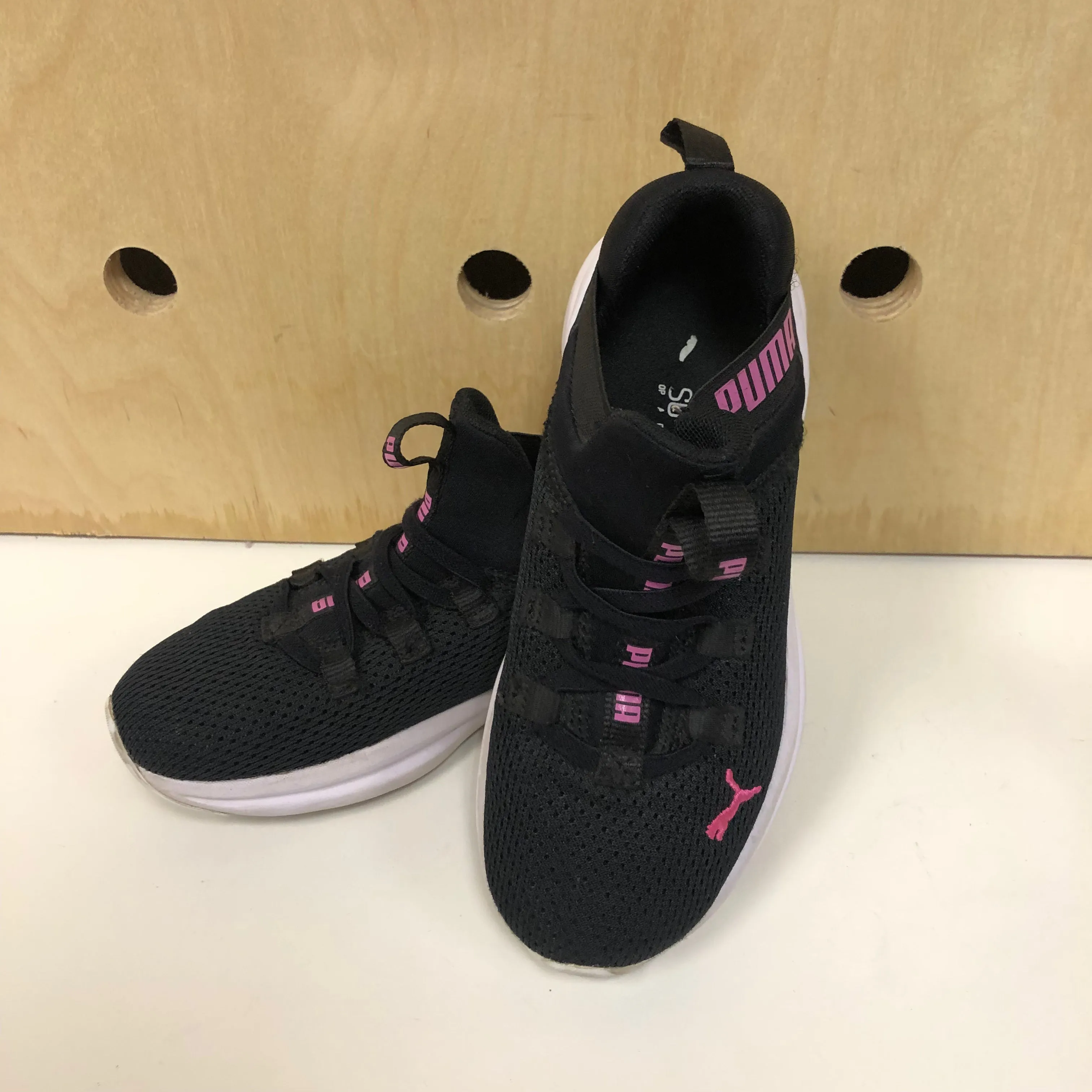 Asics Sprint Training Shoes Black & Pink Sneakers