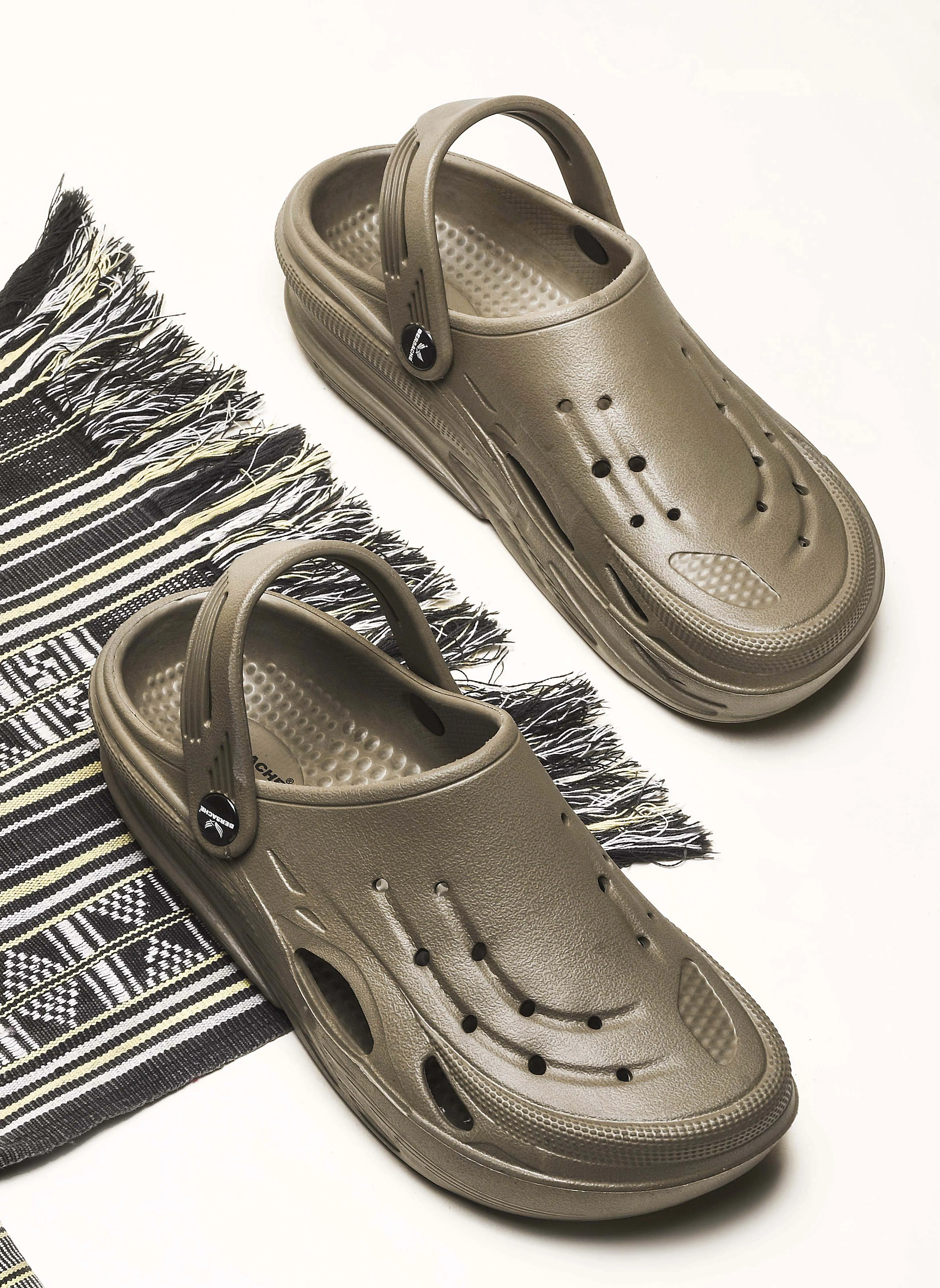 Bersache Extra Soft Classic Casual with Back Strap Regular wear with Ultra Soft & Flexibility Technology Flip-Flop for Men's/ Boy's 6067-Brown Slides