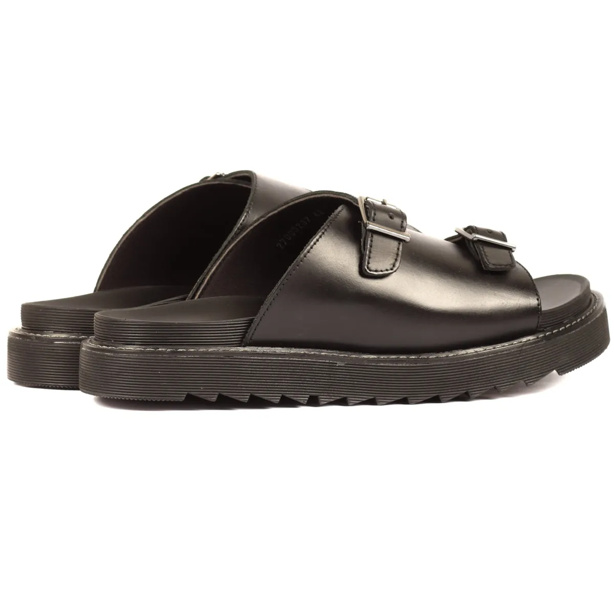 BUCKLED ACE Free Knitting Pattern Slippers