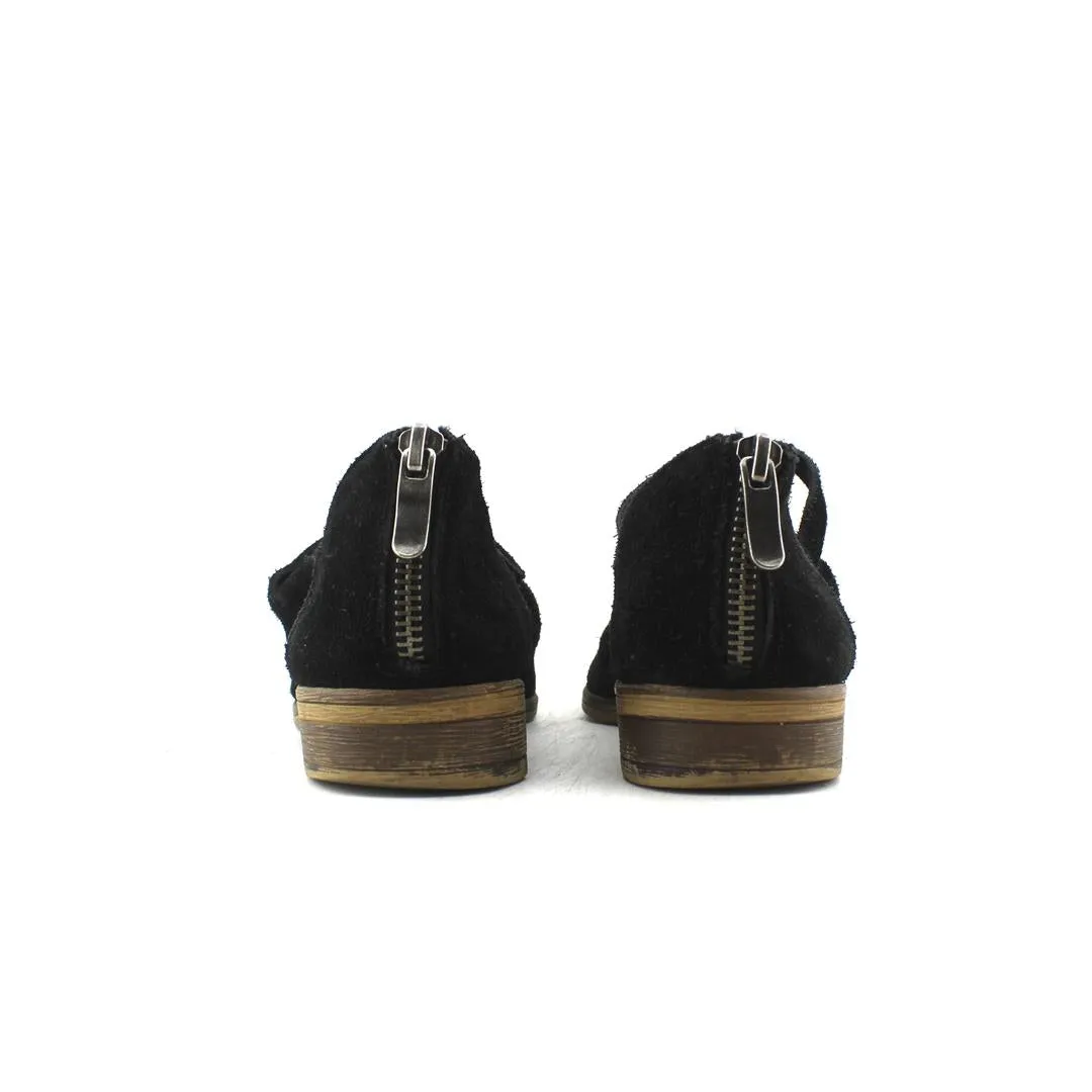 Italian Slippers CHINESE LAUNDRY .