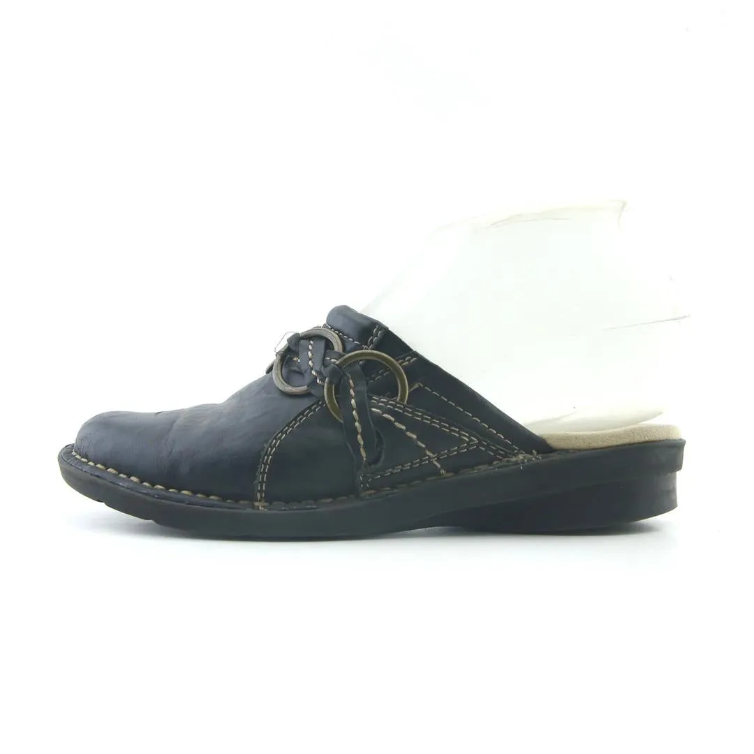 CLARKS BENDABLES Slippers Voor Sauna