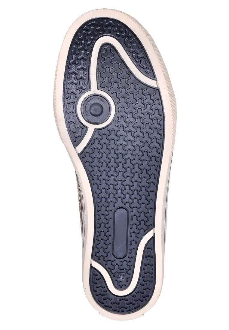 Cats of the World | Sneakers Women's Sneakers Deals On Sneakers