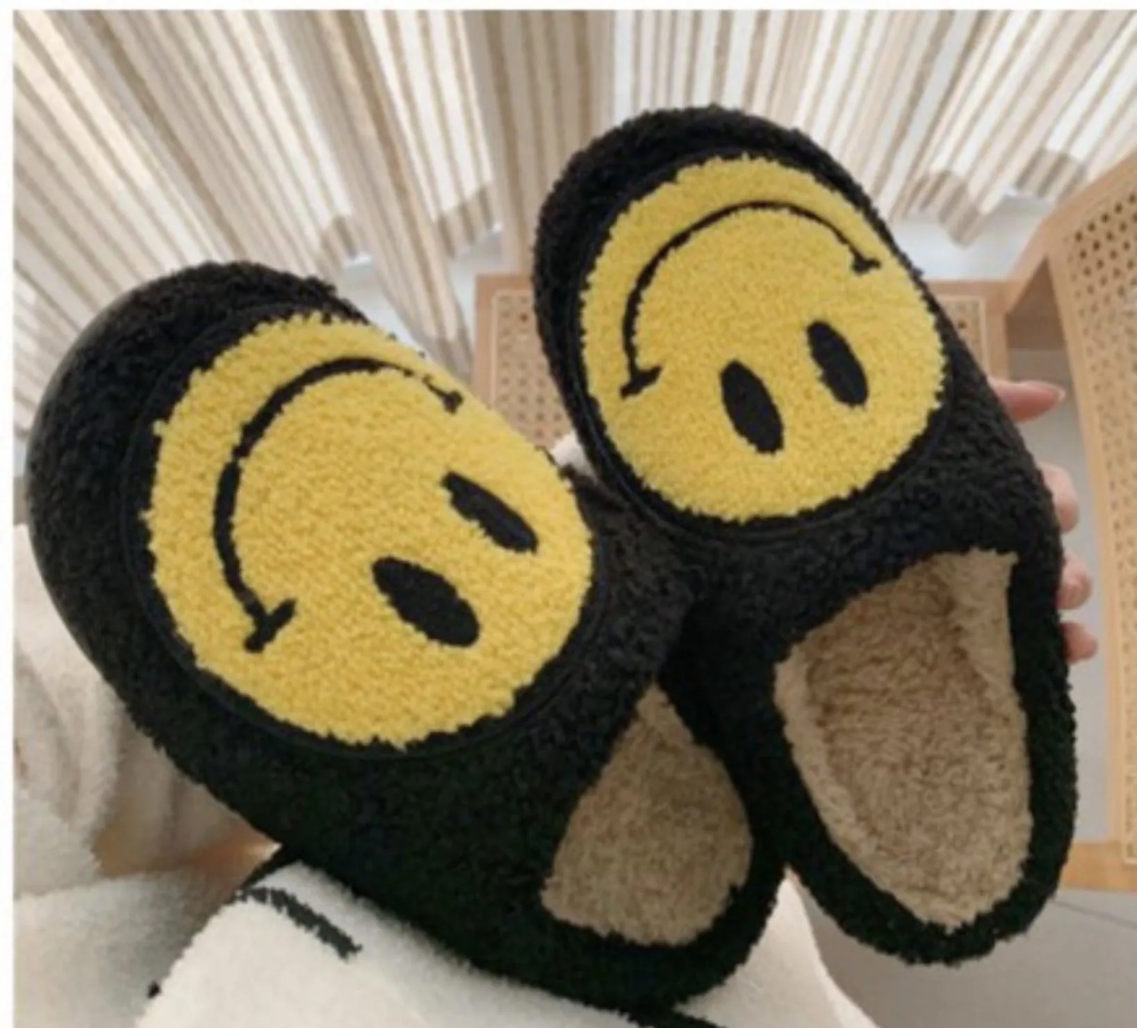 Gogols Slides smiley fuzzy slipper