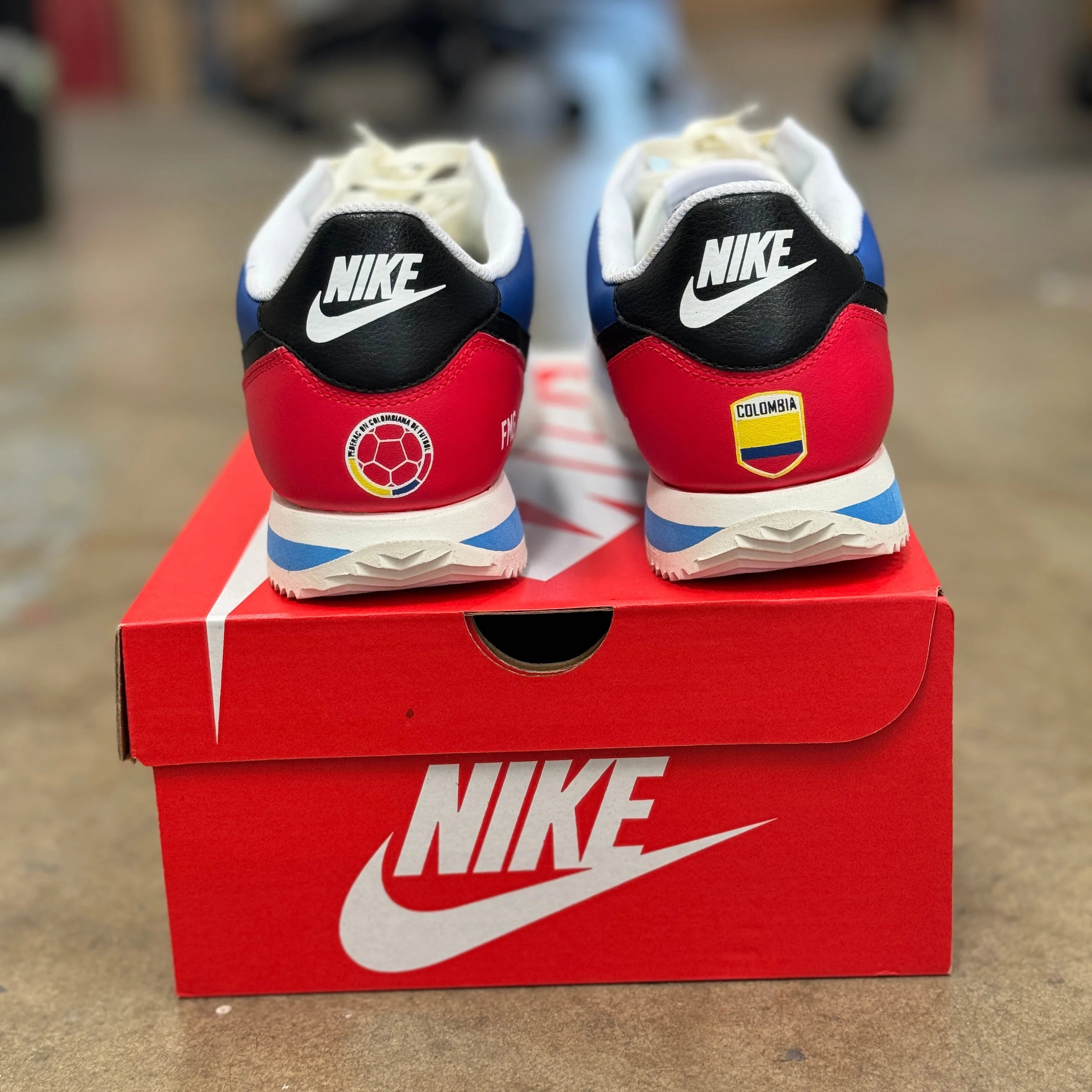 Men's size 11.5 Nike Cortez Columbia Soccer theme - custom order - Invoice 2 of 2 Asics Solution Swift Flytefoam Tennis Shoes