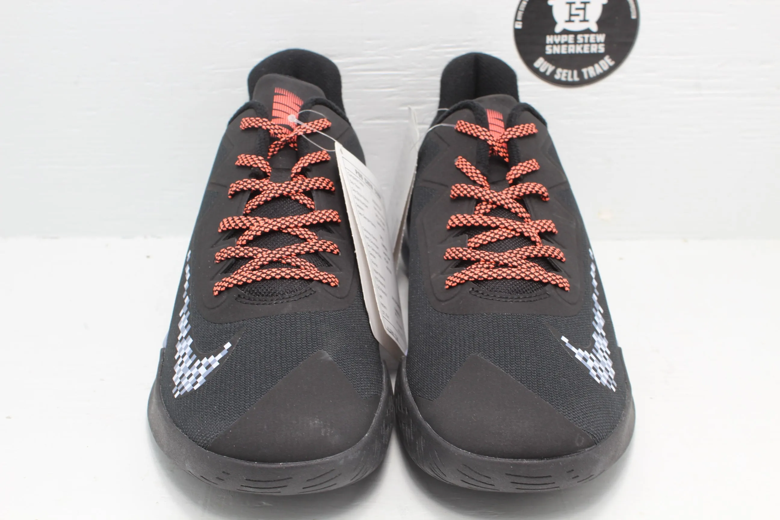 Nike Precision 4 Pixelated Swoosh Sample Asics Gel-venture 8 Waterproof Running Shoes