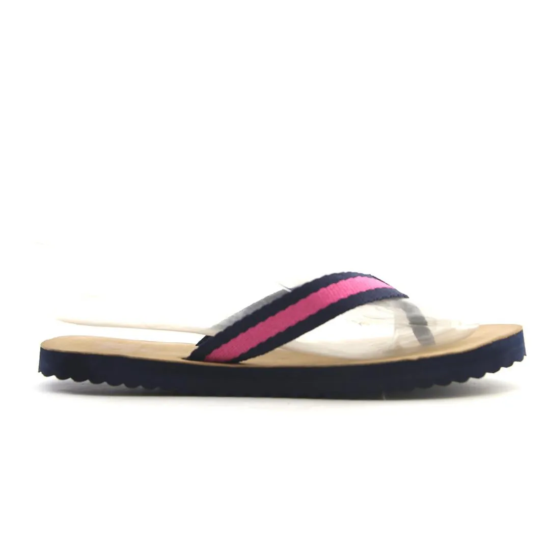 Slippers In Public JUICY COUTURE JUICY