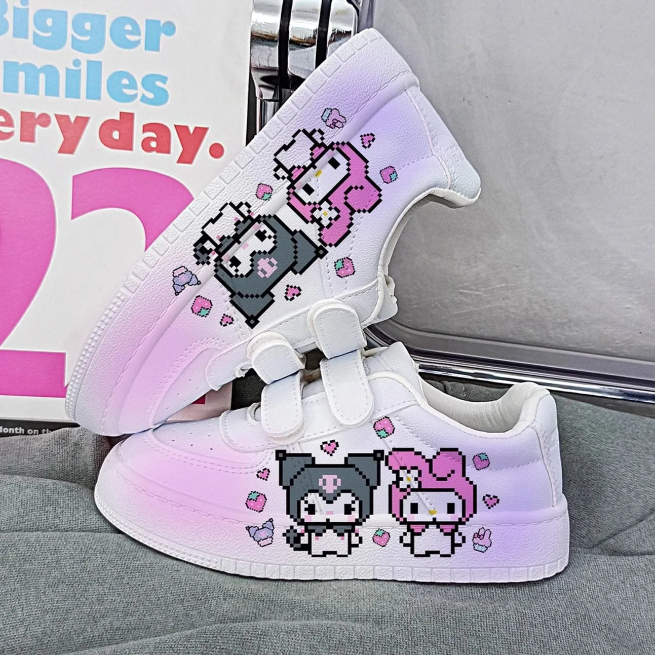 Hooka Sneakers Cartoon Print Student Sneakers Kids Size with Velcro Fastener