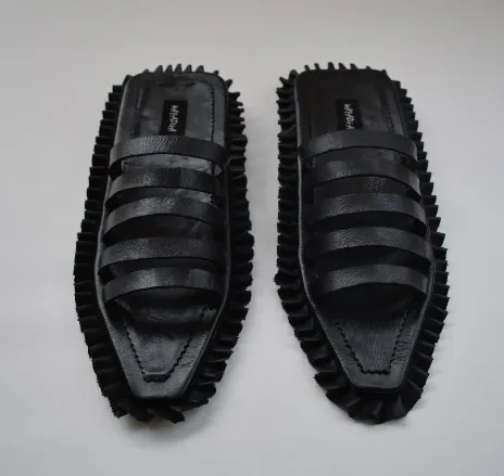 Mr Pillow Slippers KAYADUA The low block heel Flowt slip-on style with strap detail