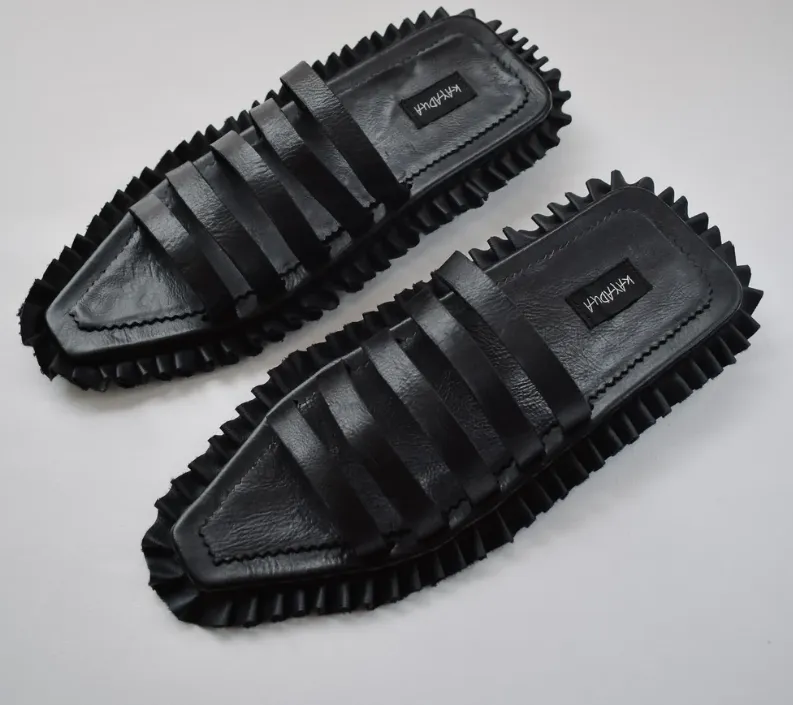 KAYADUA The low block heel Flowt slip-on style with strap detail Thong Slides