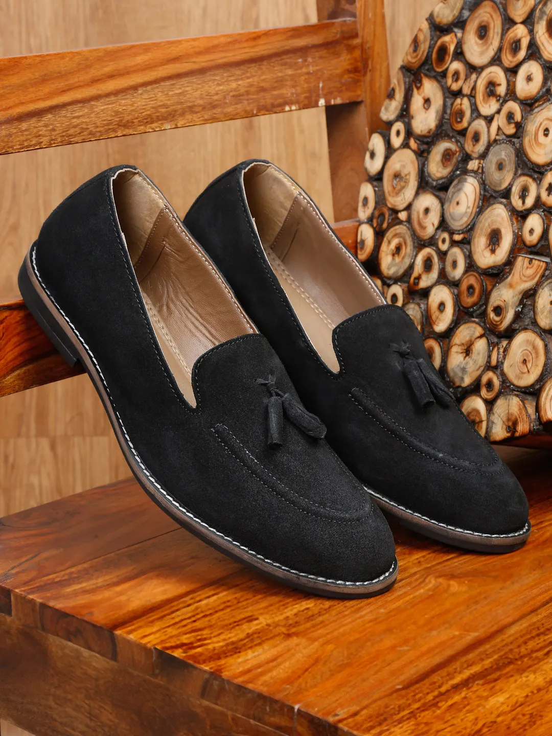 Teakwood Leather Men Solid Black Round-Toe Tasseled Loafers Loafers With Gold