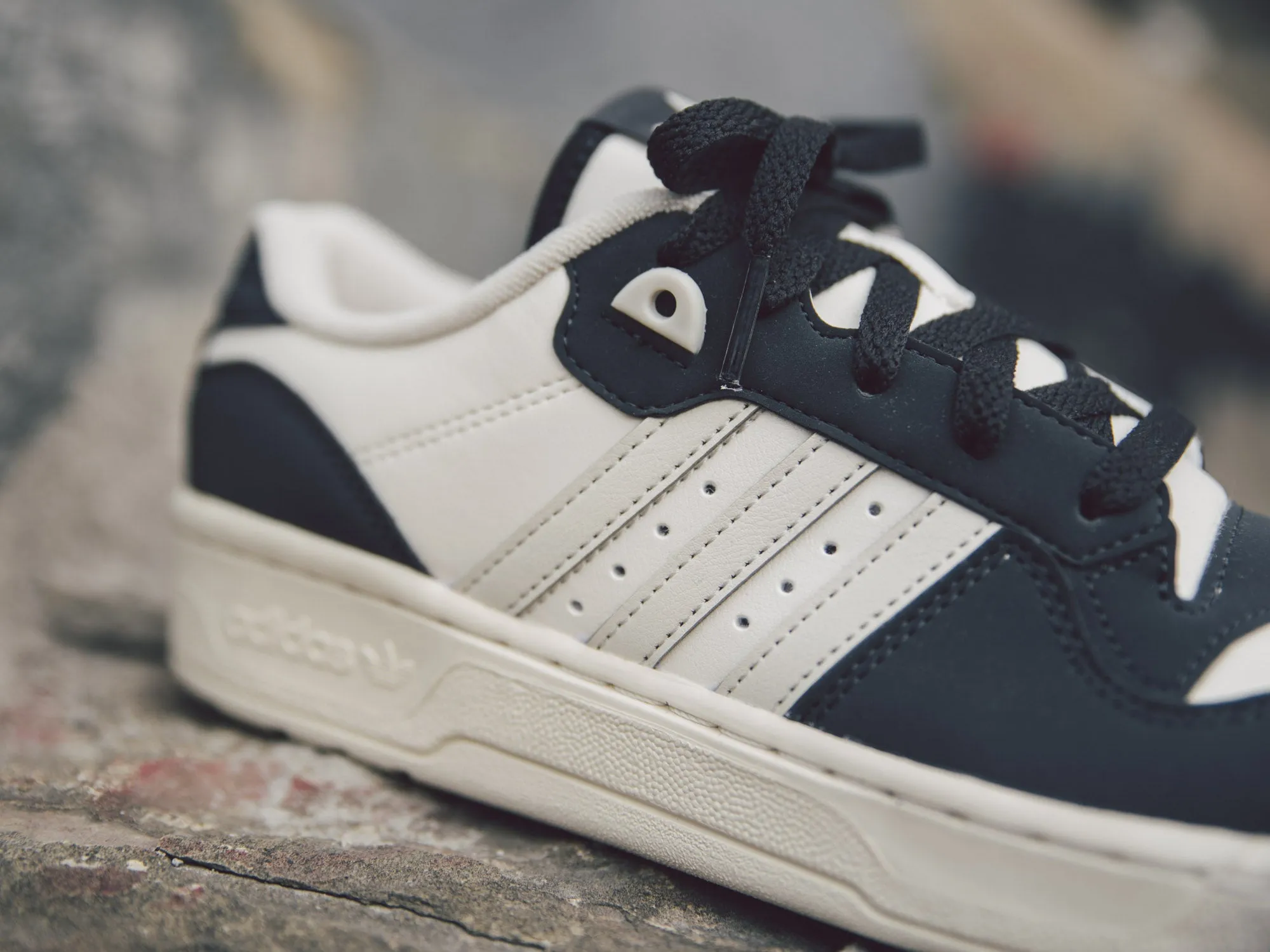 Adidas Thick Laces Shoes Adidas Women's Rivalry Low 'Carbon'