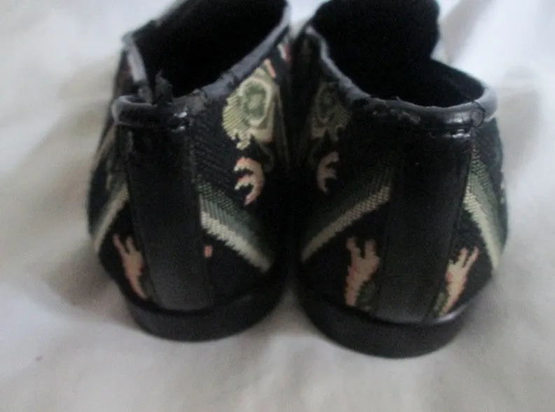 Trending Loafers Womens CAROLE LITTLE ANTHROPOLOGIE Slip On FROG Tapestry Moc SHOE 7 BLACK