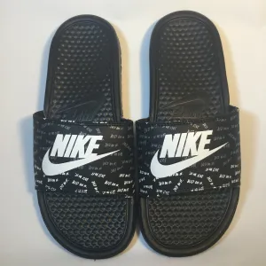 Nike Benassi "Just Do It" Print WMNS (Black-Noir) Asics Running Shoes Size 14