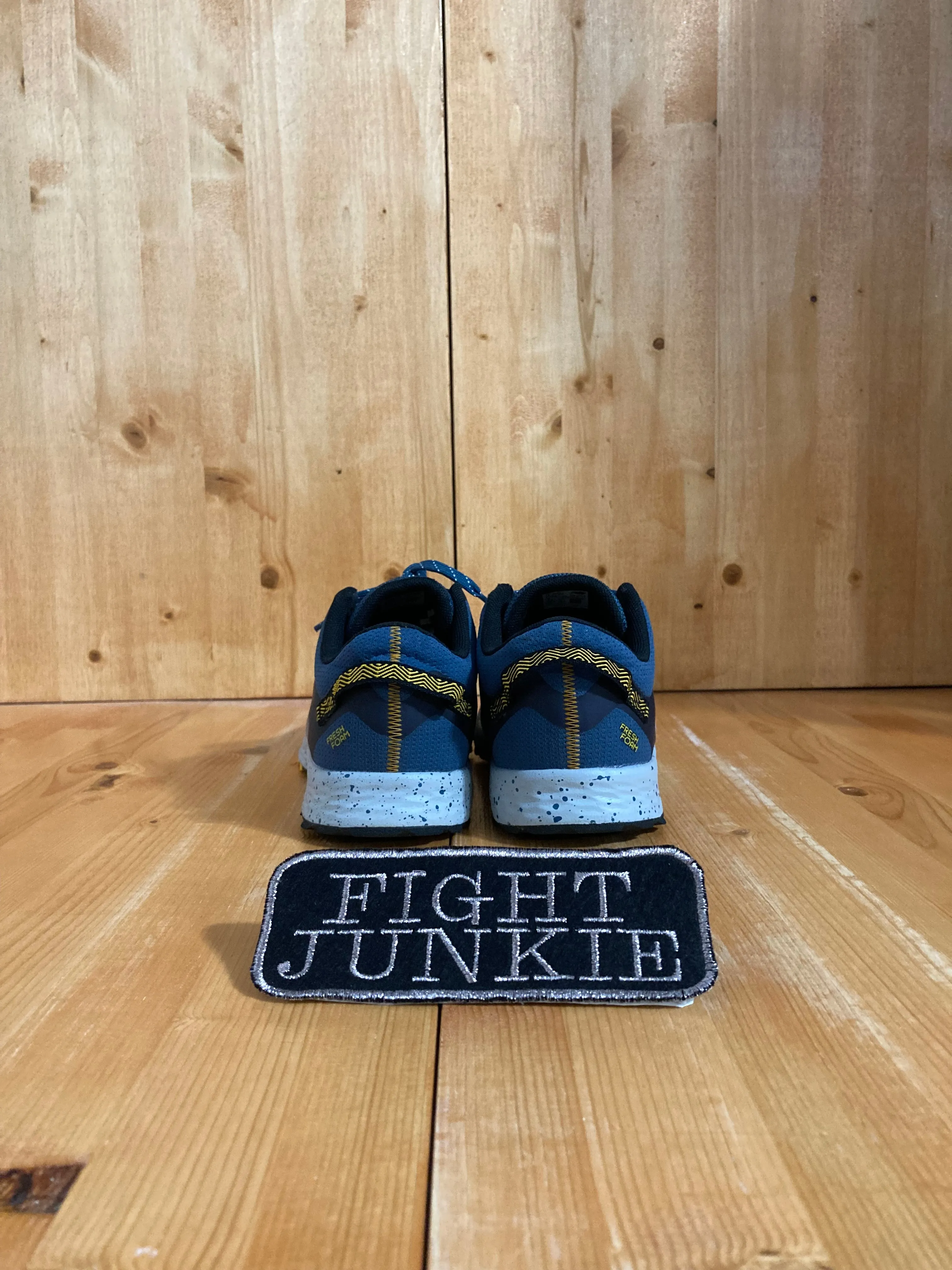 Navy And Red New Balance NEW BALANCE ARISHI Youth Size 6 Shoes Sneakers Gray & Blue YPTARIG1