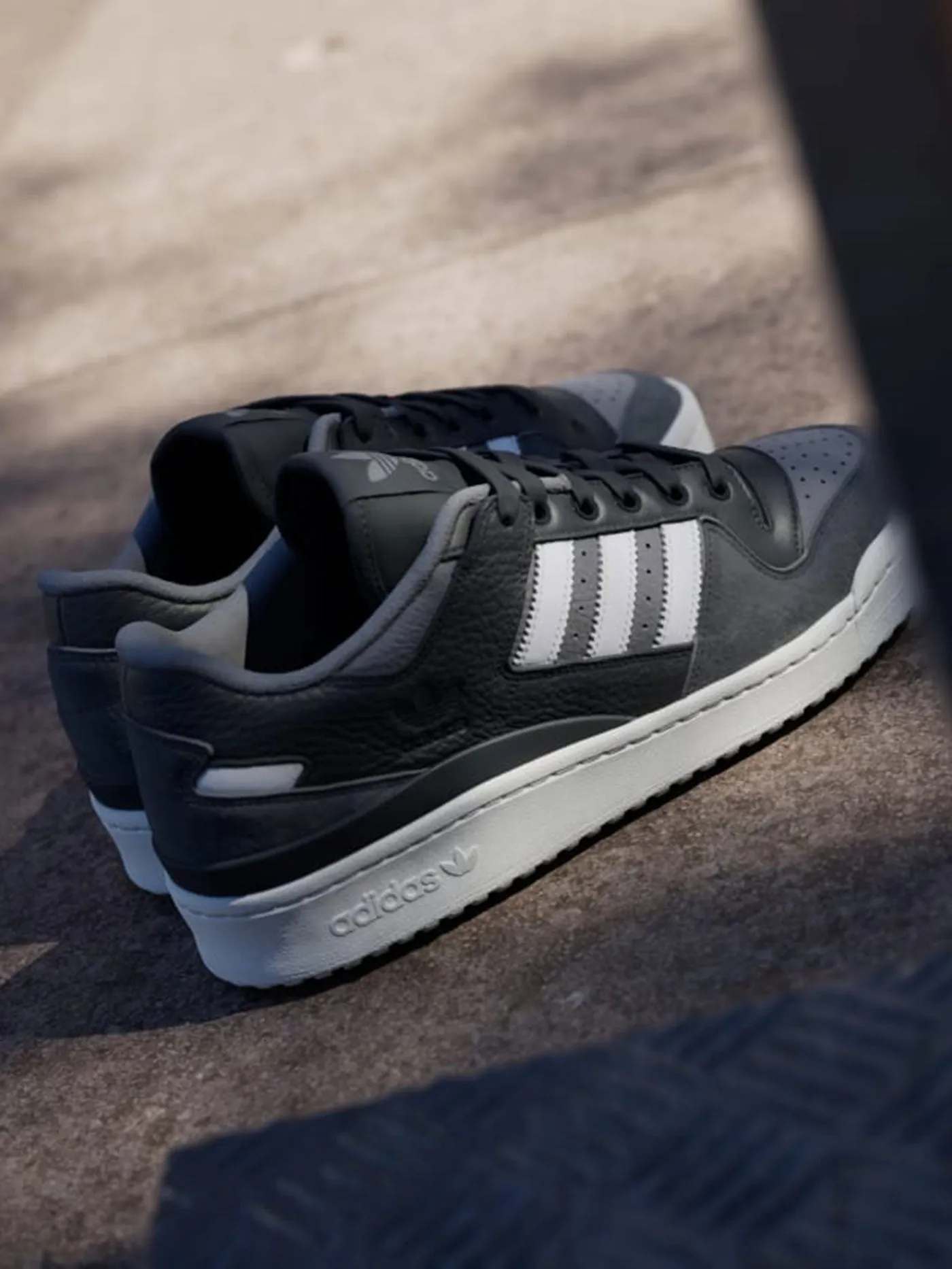 Forum 84 Low Adv Carbon/Crystal White/Grey Three Shoes Adidas Nmd