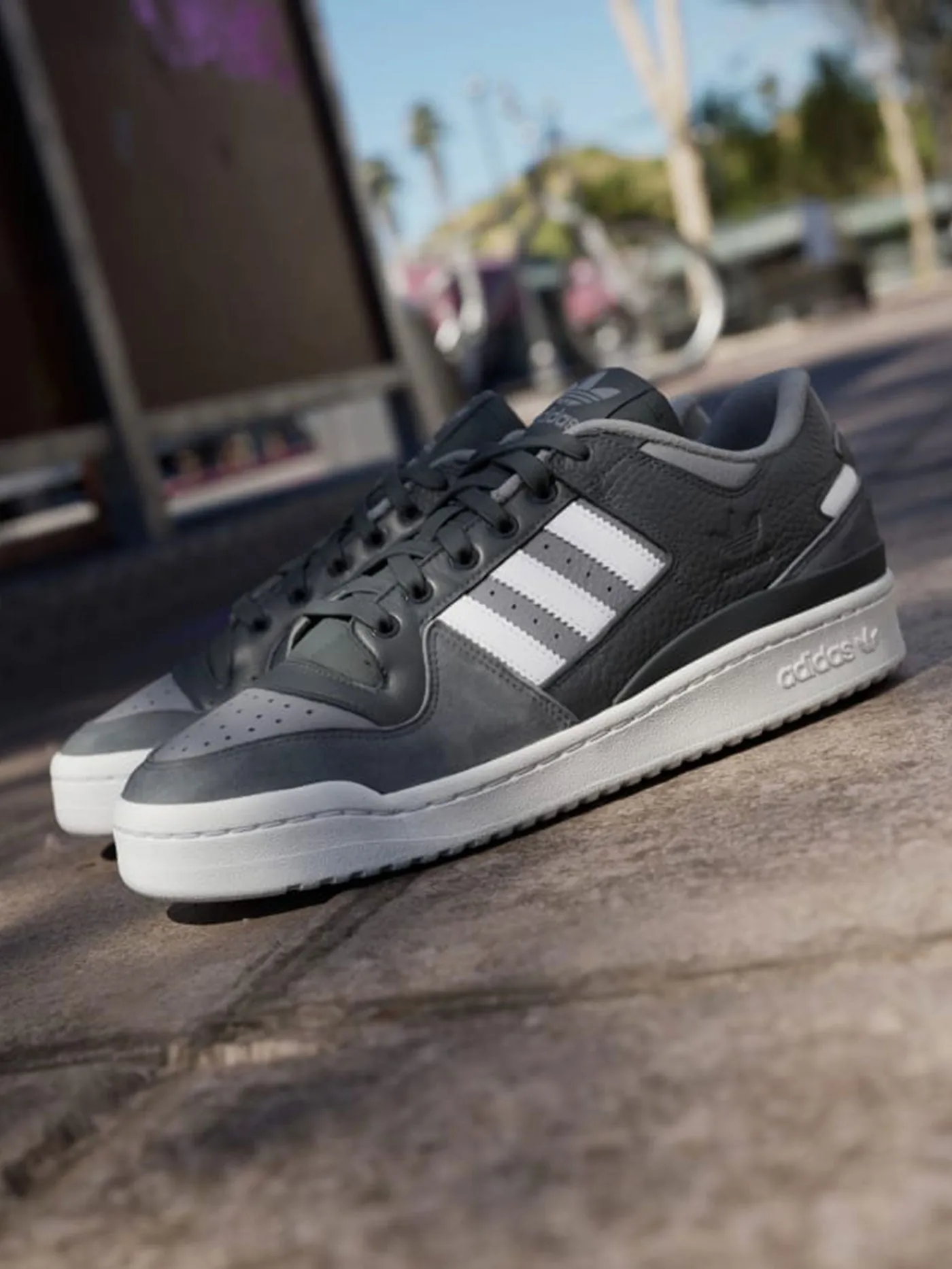 Forum 84 Low Adv Carbon/Crystal White/Grey Three Shoes Hiking Shoes Adidas