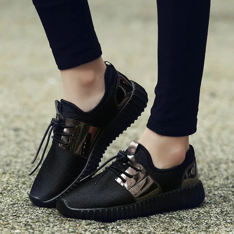 Breathable Flat Unisex Sneakers Complex Magazine Sneakers
