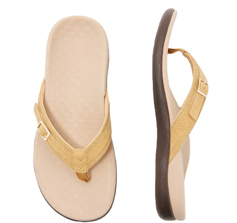 Foreign trade large size flip flops for women 2020 new casual flat bottom PU metal home flip flops wish Amazon Comfortable Supportive Flip Flops