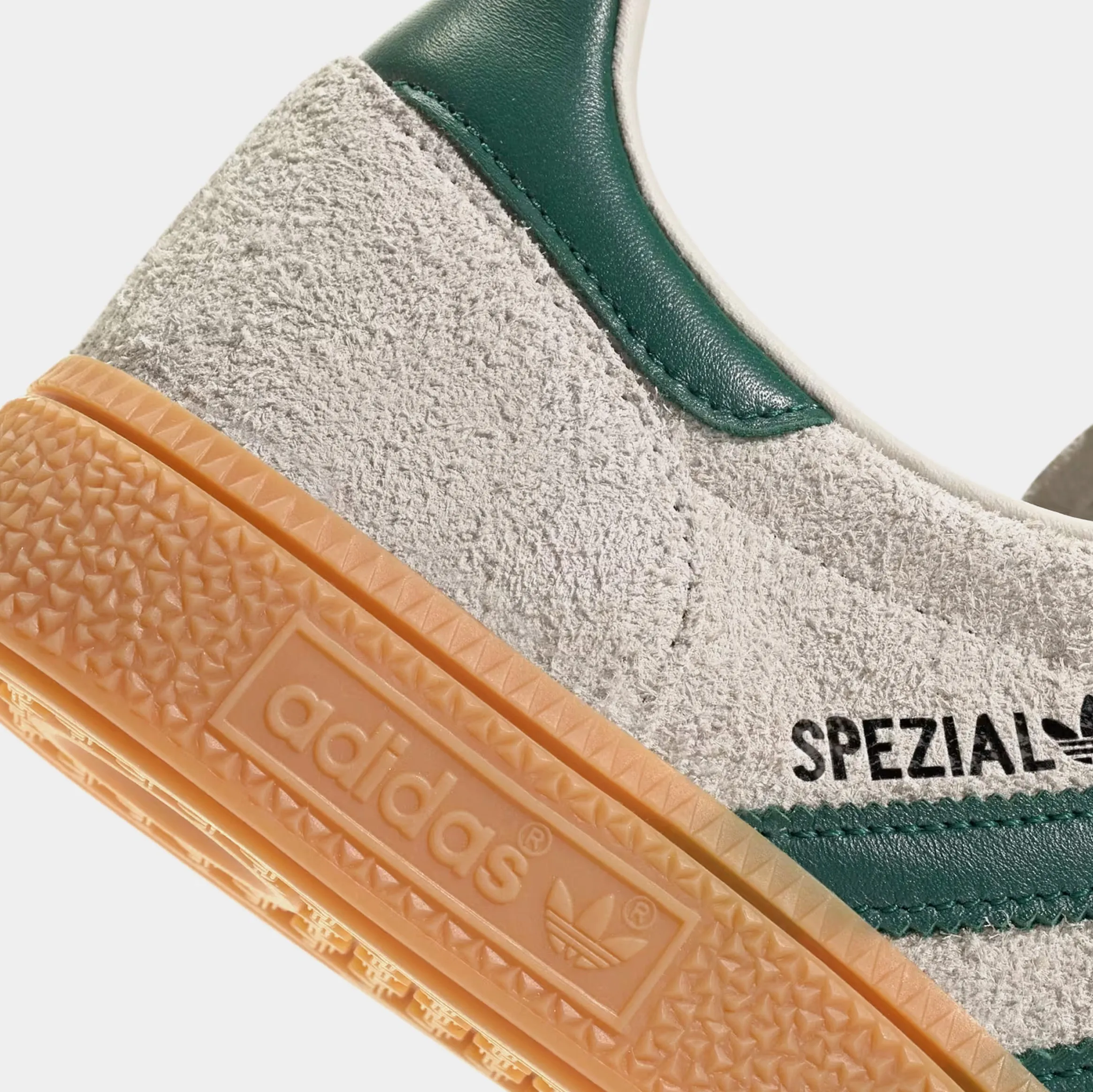 Handball Spezial Womens Lifestyle Shoes (Alumina/Collegiate Green/Gum) Adidas Indoor Shoes