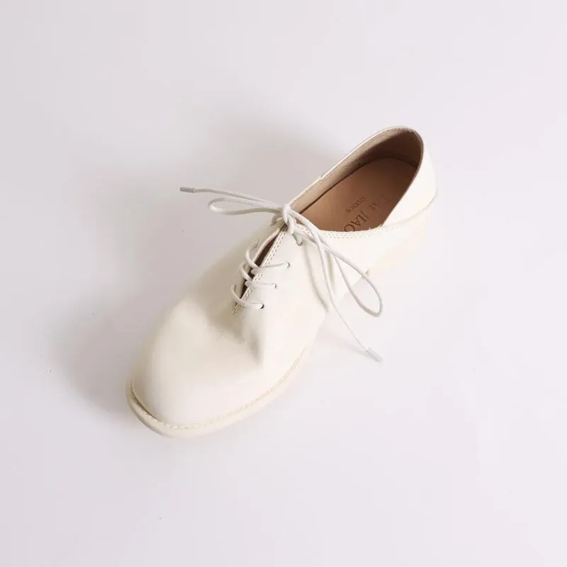 The Sipp Oxford Horse Leather Derby Shoes Retro Round Toe Low Block Heel Lace Up Leather Shoes Black/White