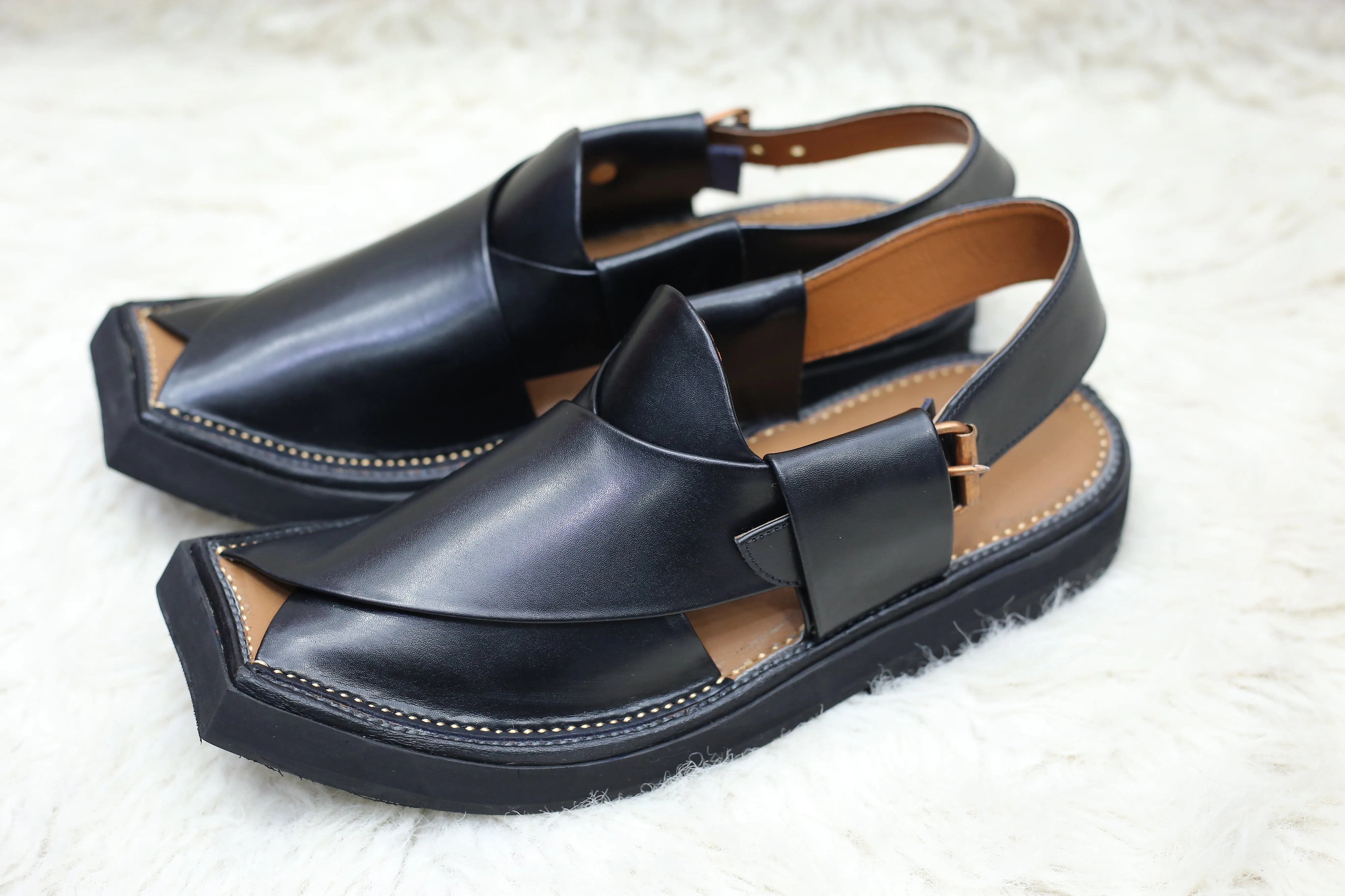 KHAAIS KAPTAN - Black Sandals Clipart