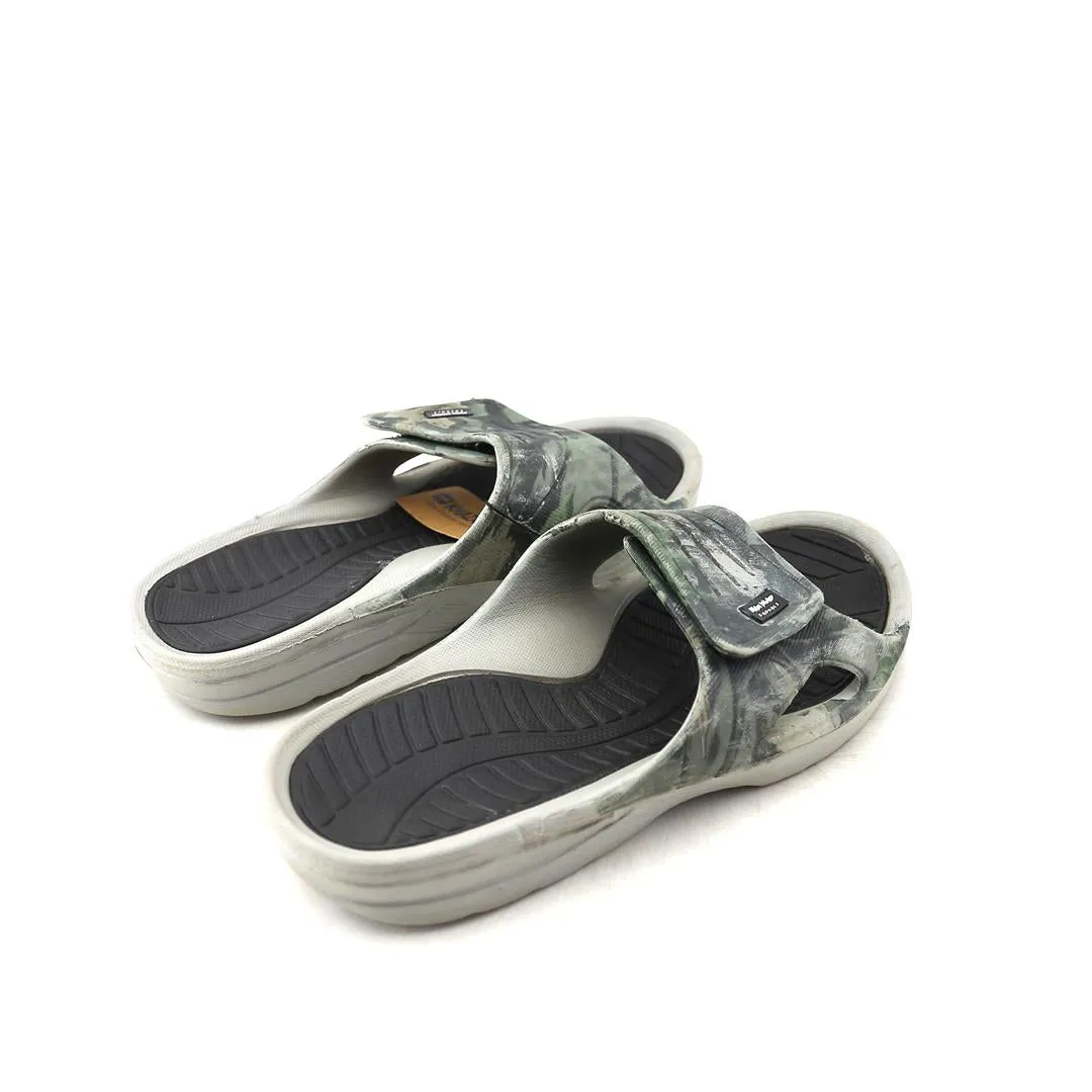 Size 4 Ugg Slippers MAVI CLASSICS  .