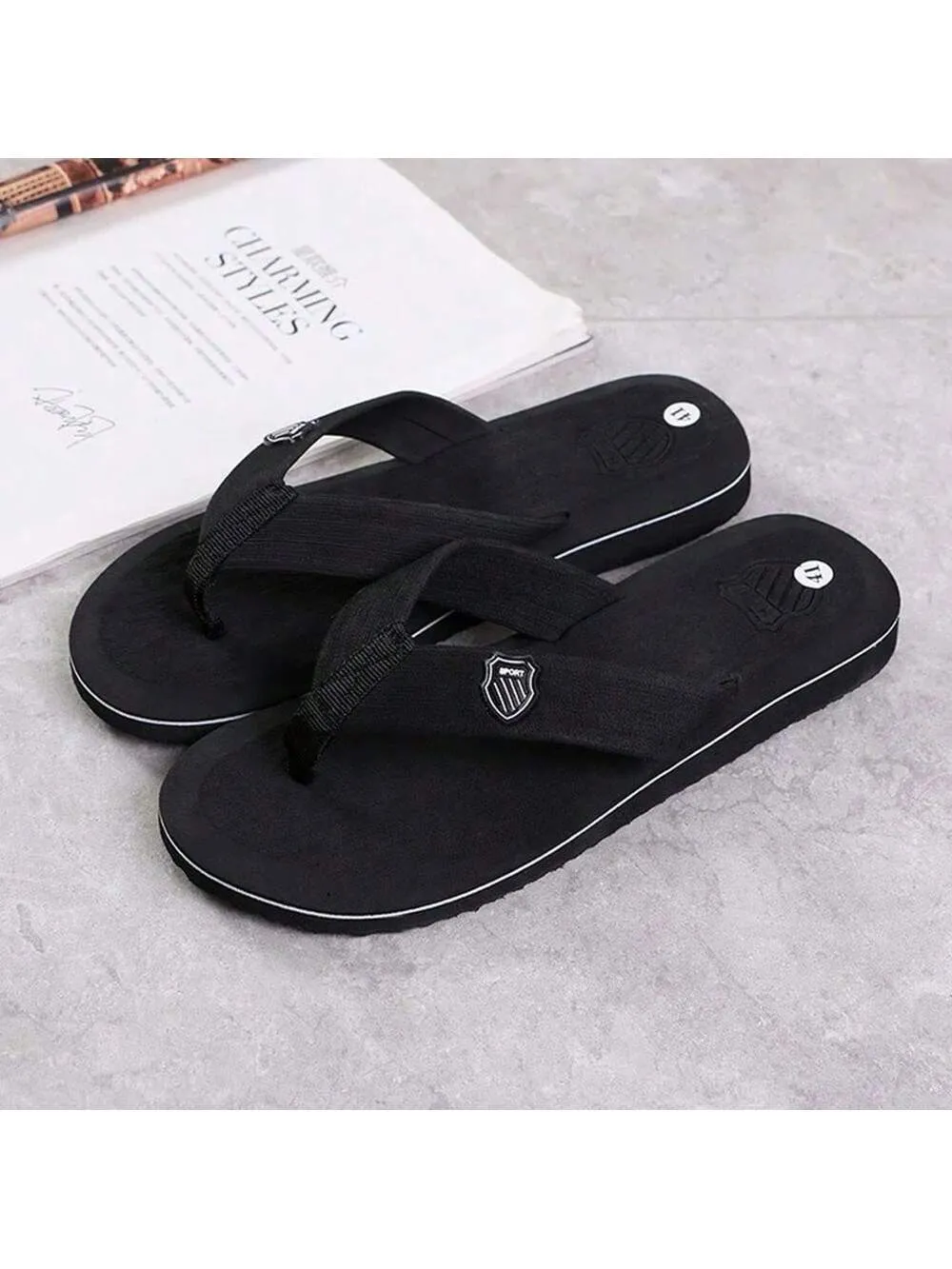 Men Summer Flip Flops Beach Sandals Anti-Slip Casual Flat Shoes High Quality Slippers Home Slippers For Men Peanuts Snoopy Slippers