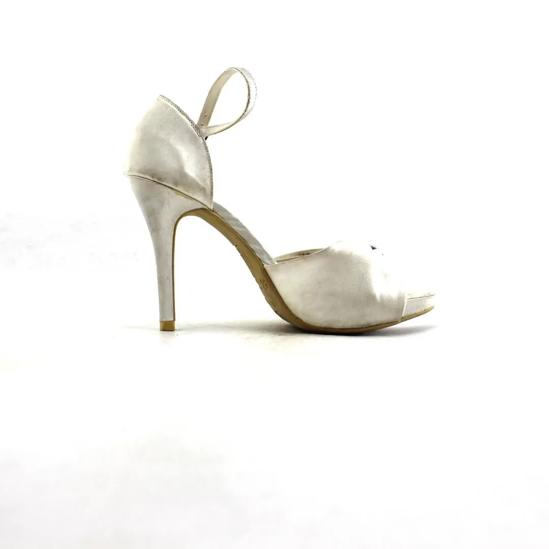 Bratz Slippers MOMENTS .