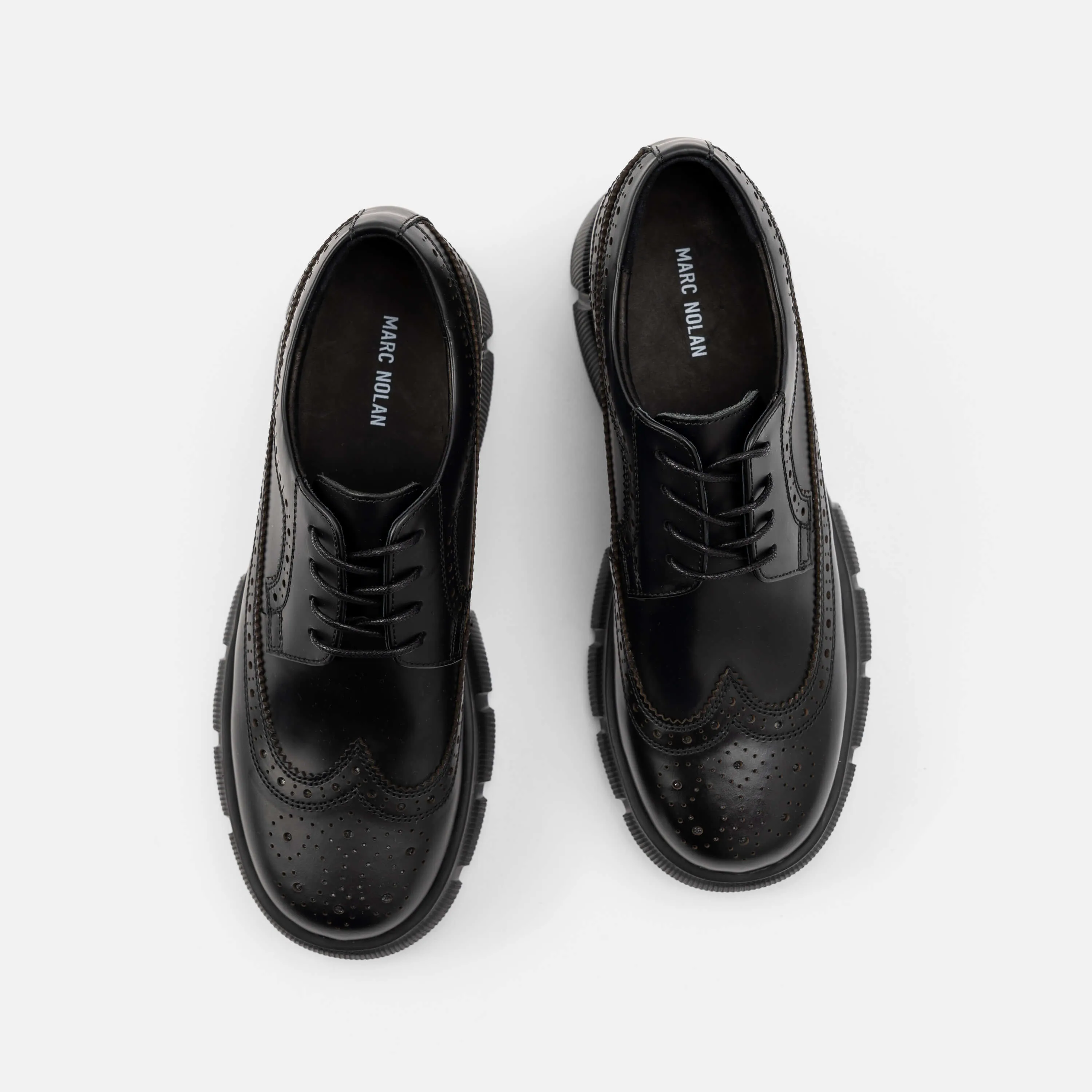 Ms. Alexander Black Leather Lug Wingtip Derby Oxford Shoes With Chinos