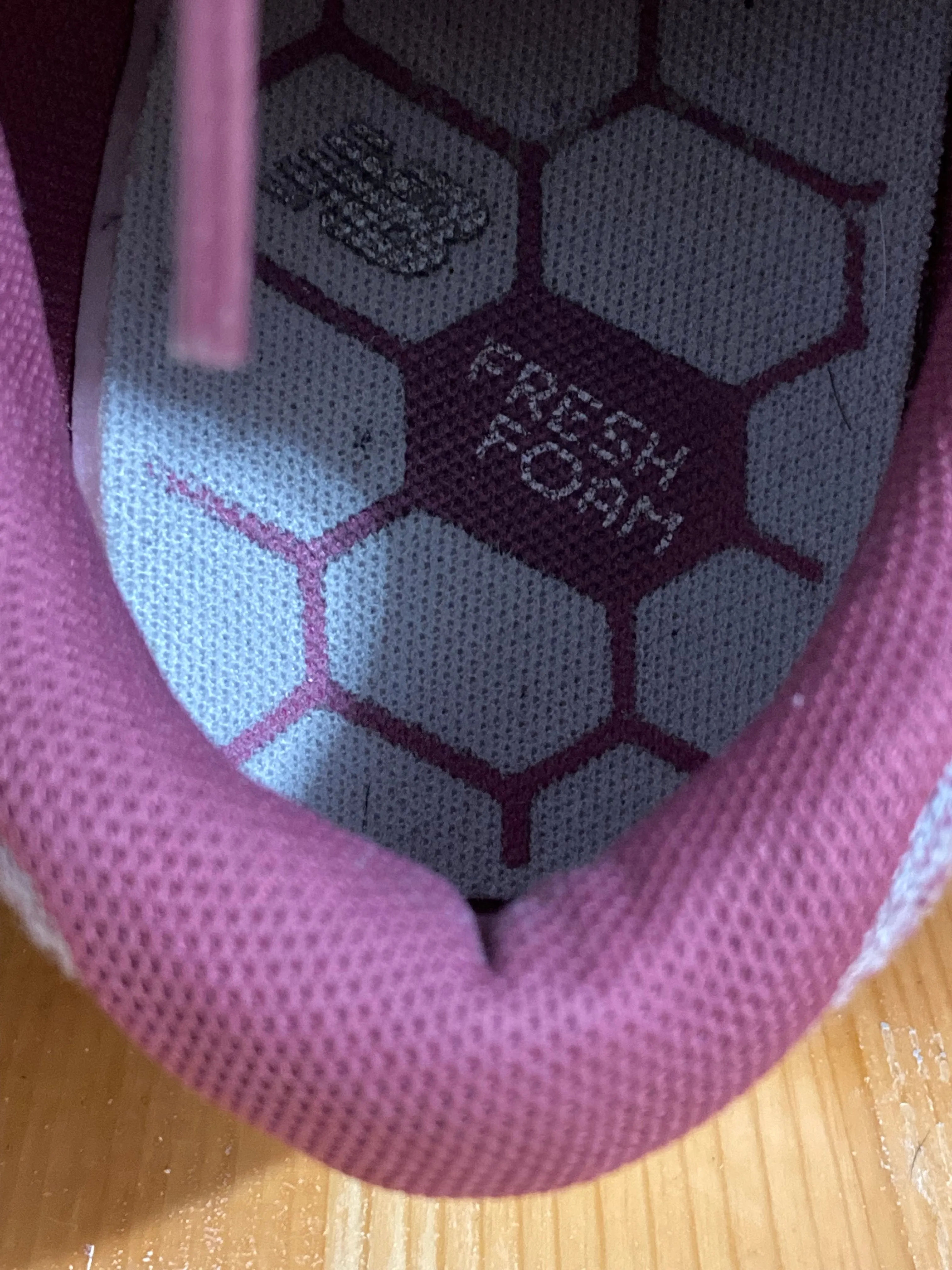 NEW BALANCE ARISHI V1 FRESH FOAM Women Size 7.5B Running Shoes Sneakers Pink WARISCV1 New Balance Tiago Lemos