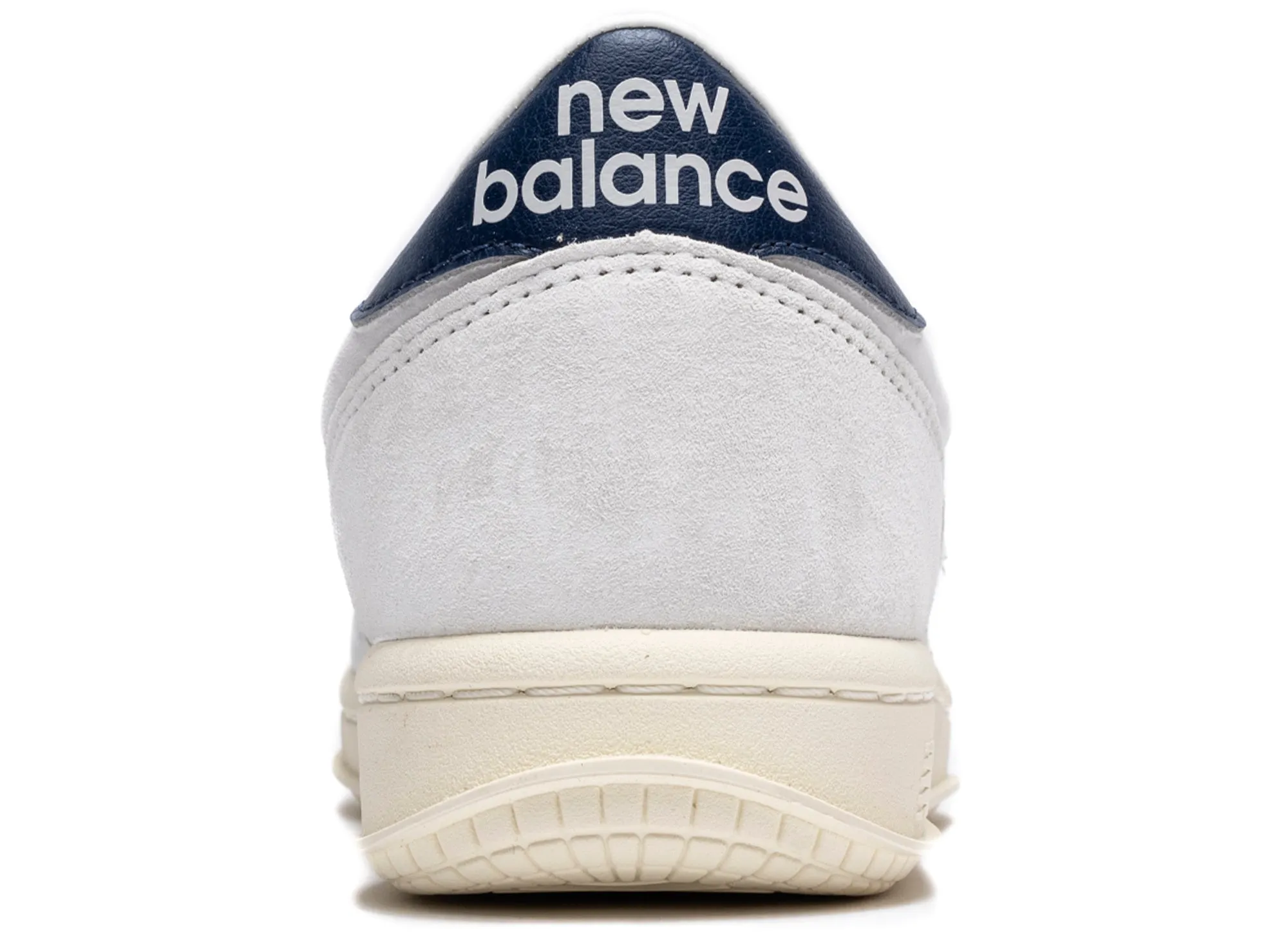 New Balance 9060 Beige New Balance T500 CT500NAV