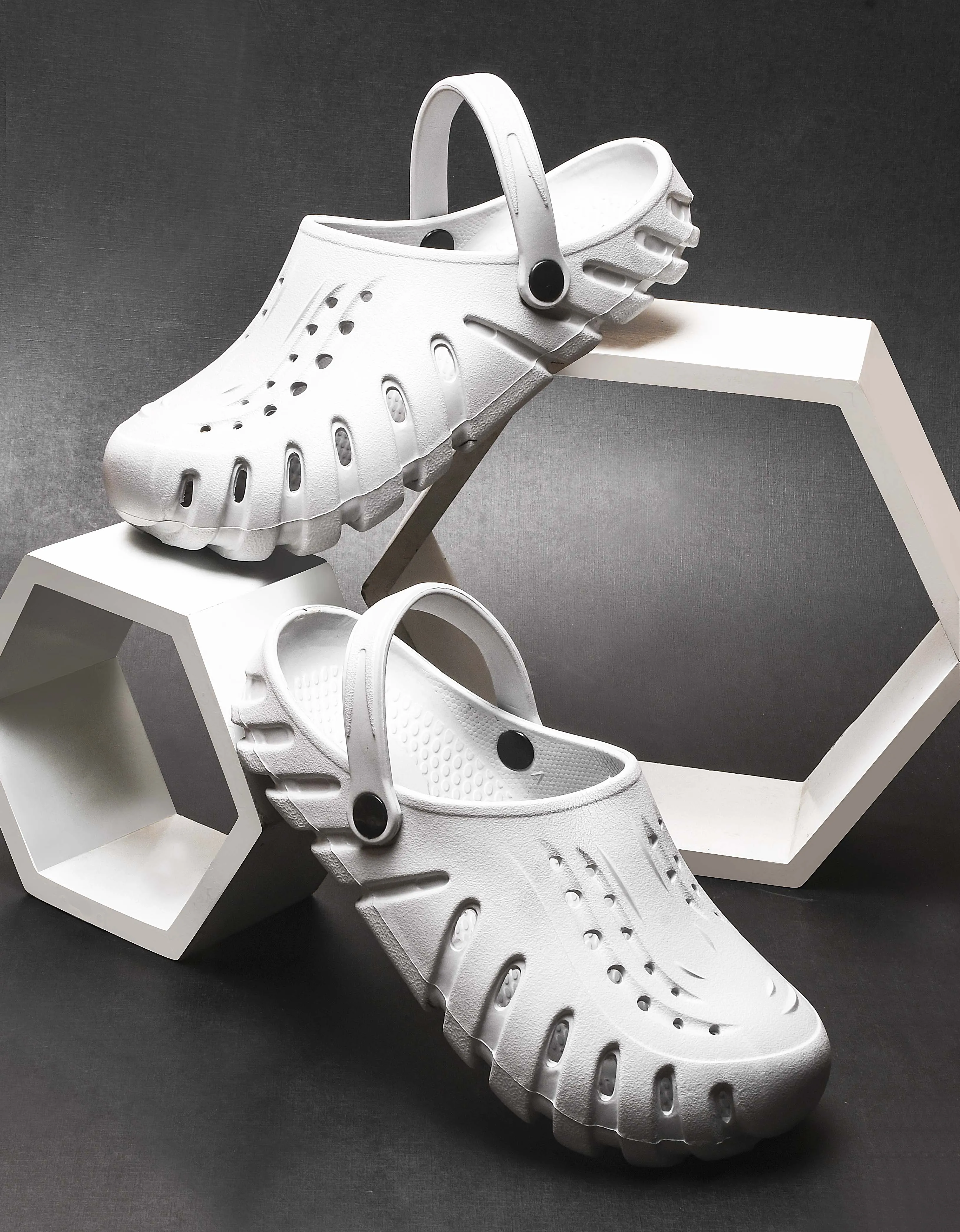 The Slippers Bersache Extra Soft Classic Casual with Back Strap Regular wear with Ultra Soft & Flexibility Technology Flip-Flop for Men's/ Boy's 6059-White