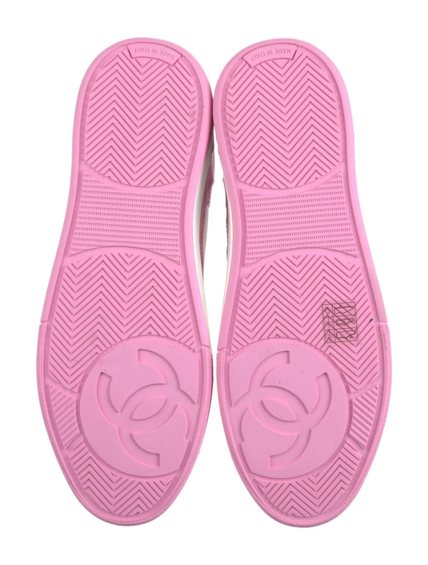 Chanel 2024 Interlocking CC Logo Sneakers Best Hiit Sneakers