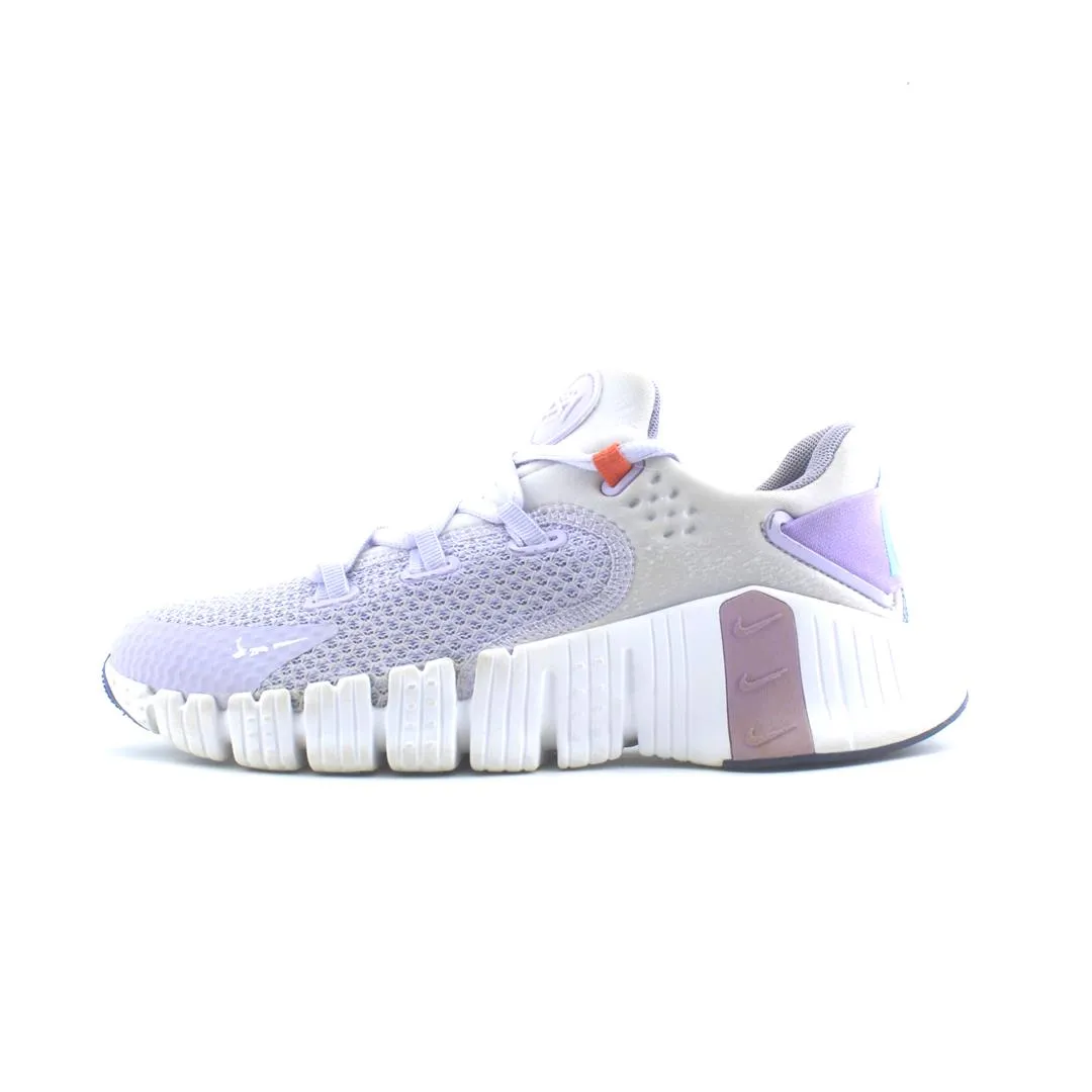 Dog In Running Shoes NIKE FREE METCON 4