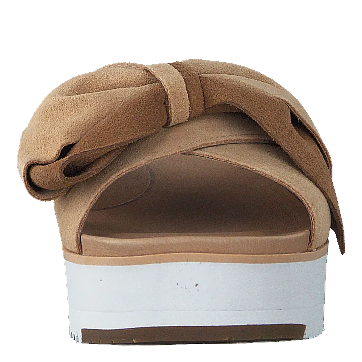 Joanie Bronzer Best Flip Flops 2024