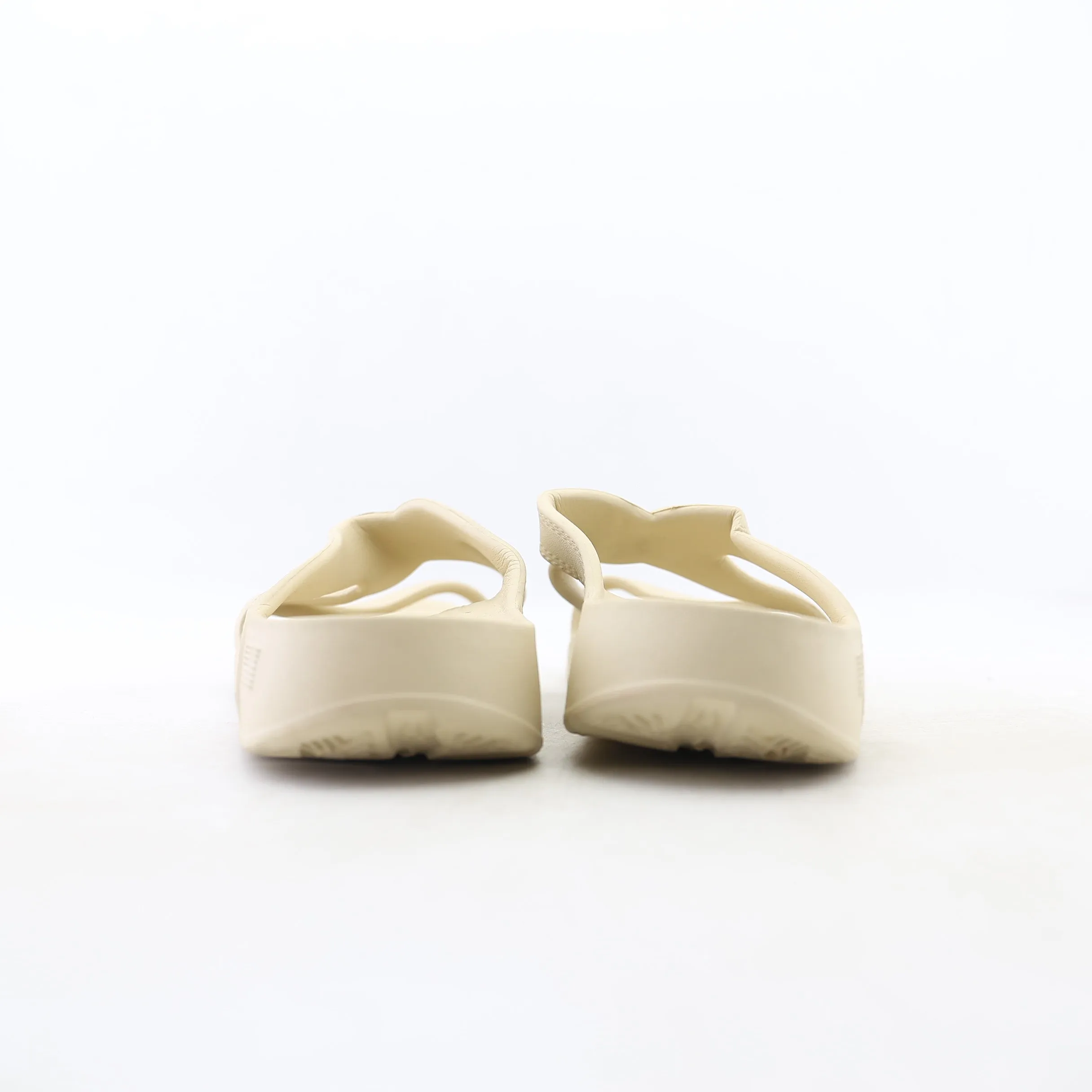 NUUSOL - WOMEN'S HAILEY SLIDE - CREAM The Slippers Documentary