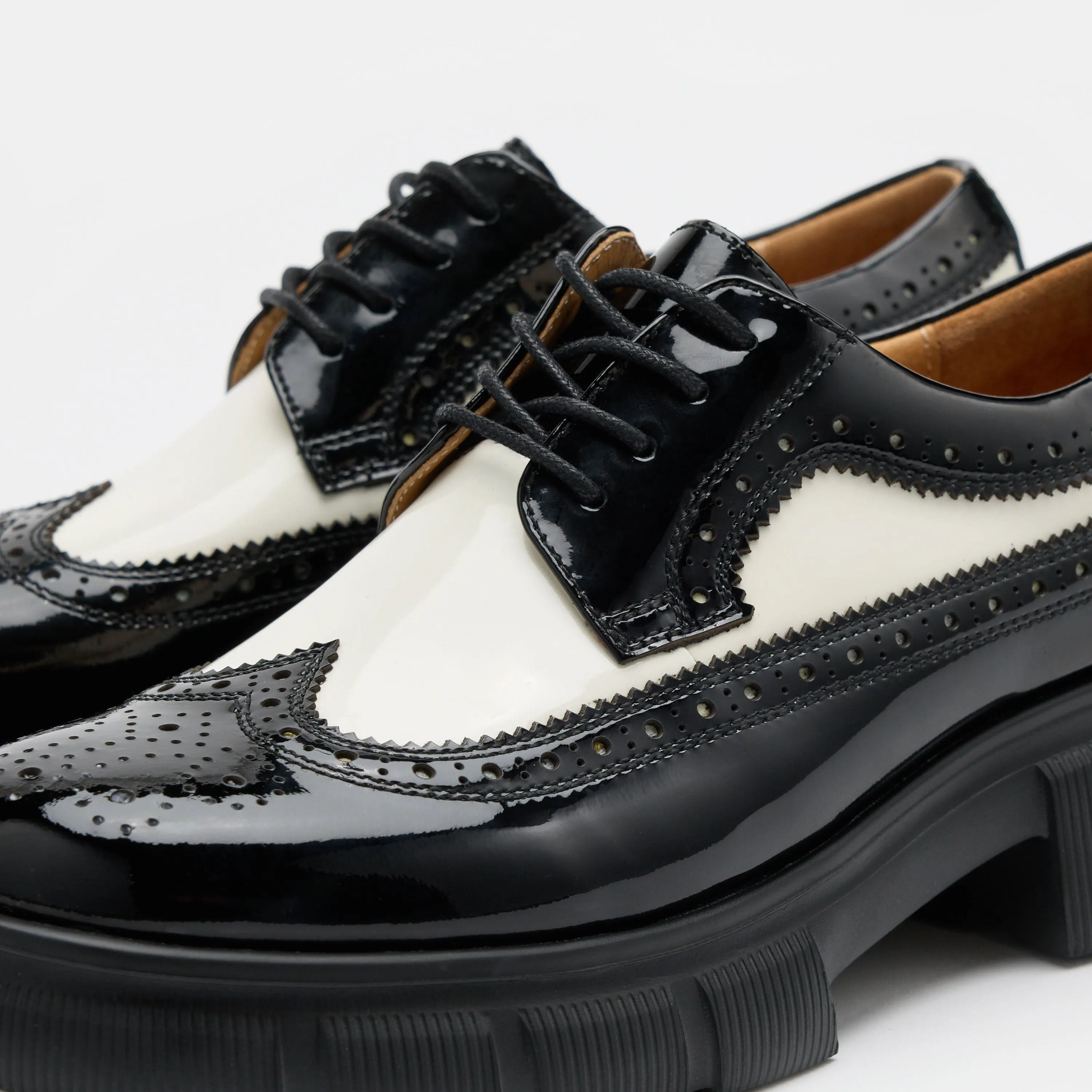 Ms. Alexander Black/White Patent Leather Lug Wingtip Derby Stuart Weitzman Oxford