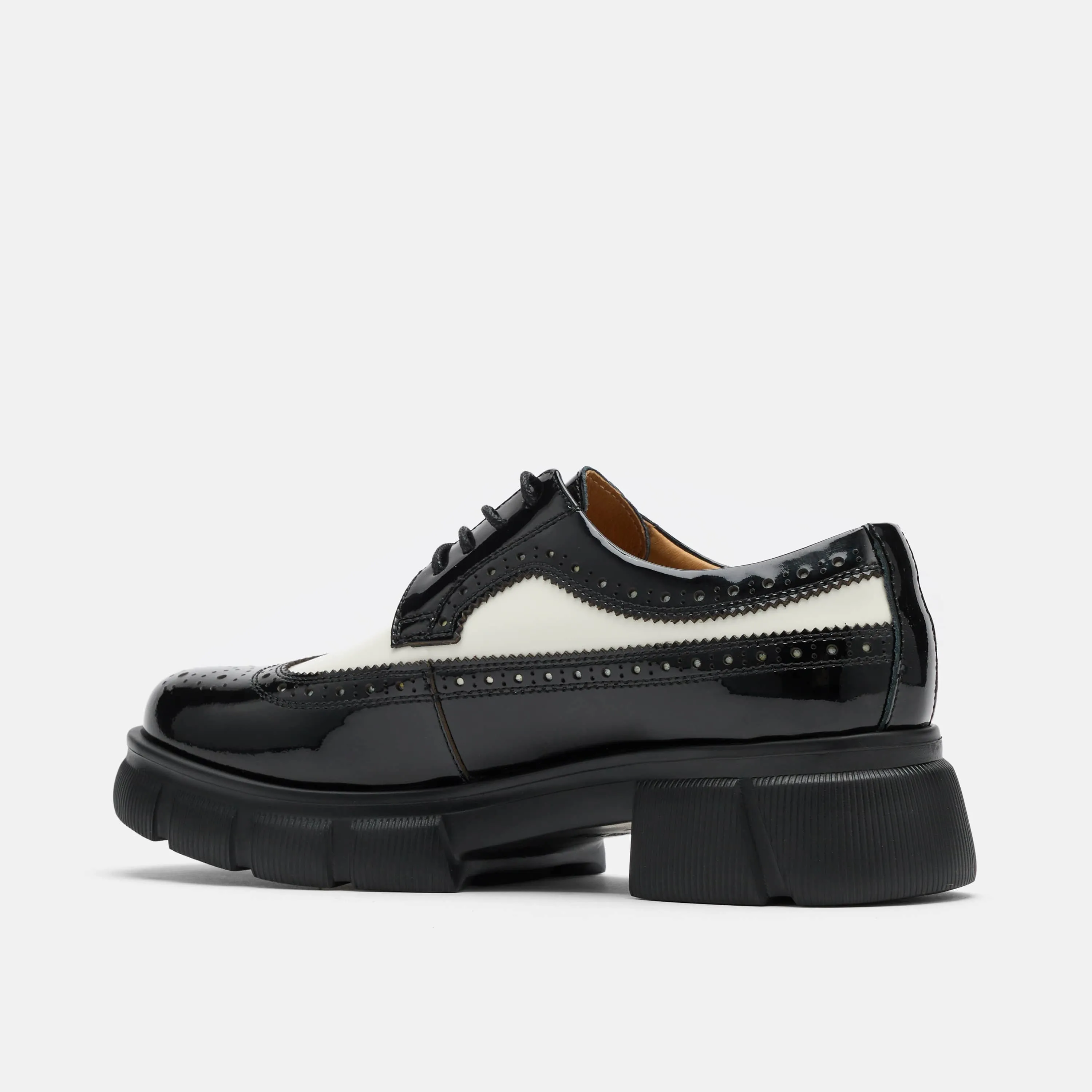 Welt Oxford Ms. Alexander Black/White Patent Leather Lug Wingtip Derby