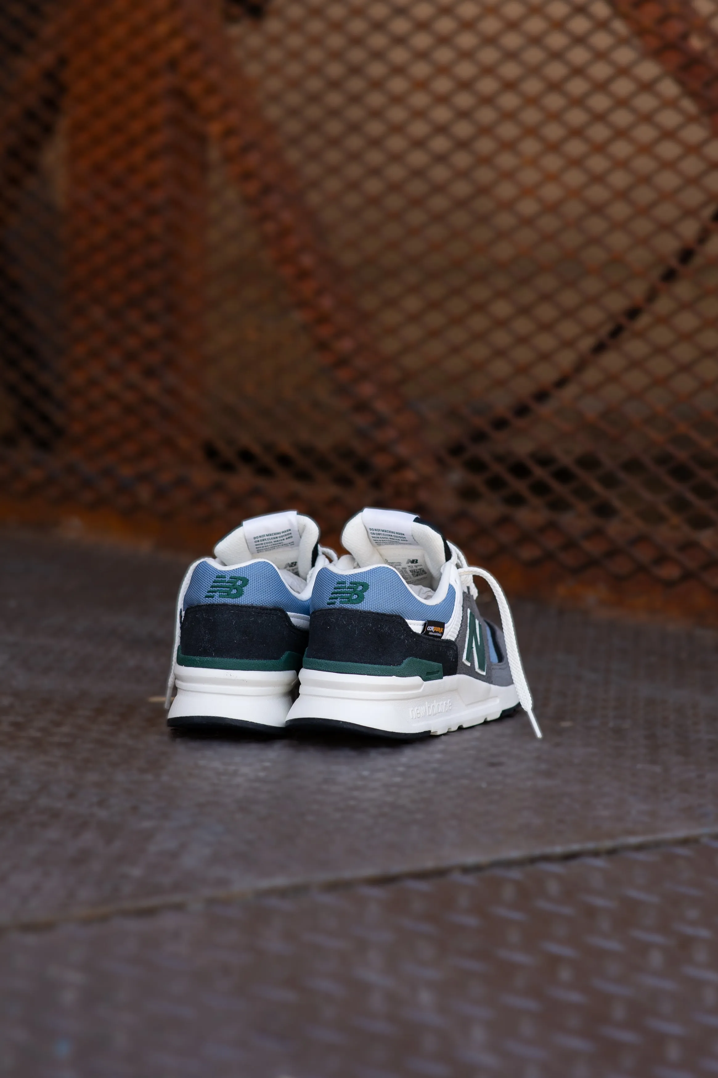 Mens New Balance 997H (Grey/Black) - CM997HGL New Balance 2002r Magnet