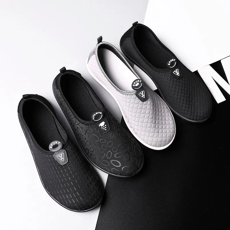 Unusual Slippers Water Aqua Slippers Socks for Swimming Shoes Women Beach Sneaker Camping Shoes Fitness Soft Walking yoga Surfing Diving Shoes