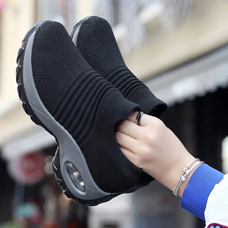 Women Slip-on Sneakers. Breathable, Mesh, Casual, Platform Shoes Top Sneakers 2024